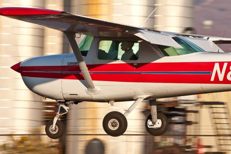 Cessna 150 in flight