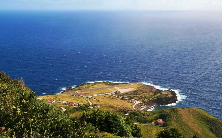 Saba and the Juancho E Yrausquin Airport