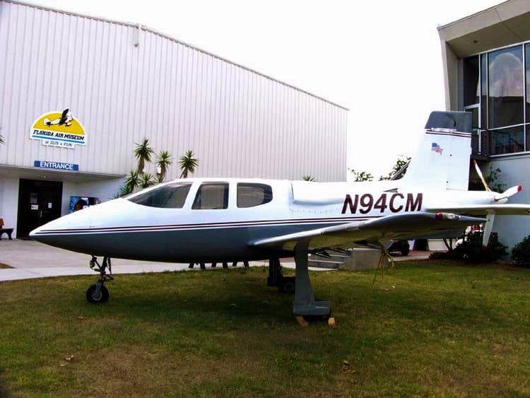 A VK-30 Kit built aircraft from Cirrus Aircraft.