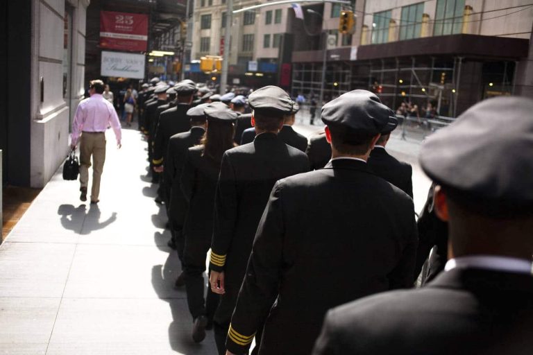 Line of pilots protesting a possible pilot shortage