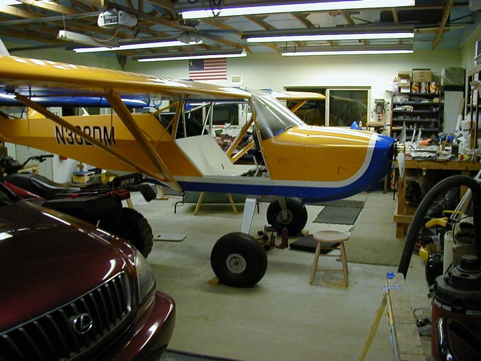 Kitfox build in a garage