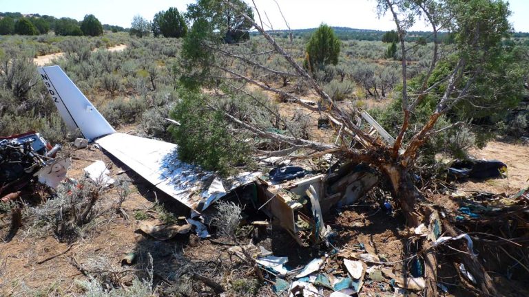 An airplane crash in the desert - Airplane Crash Survival Tips: Finding Water in the Wild